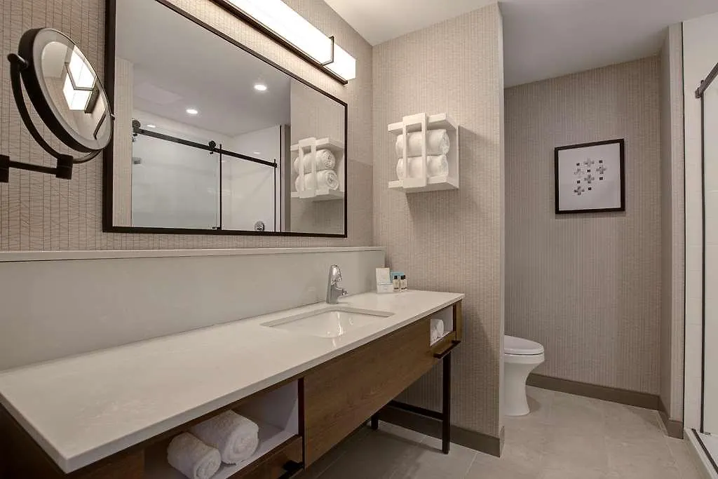 Homewood Suites By Hilton Montreal Downtown