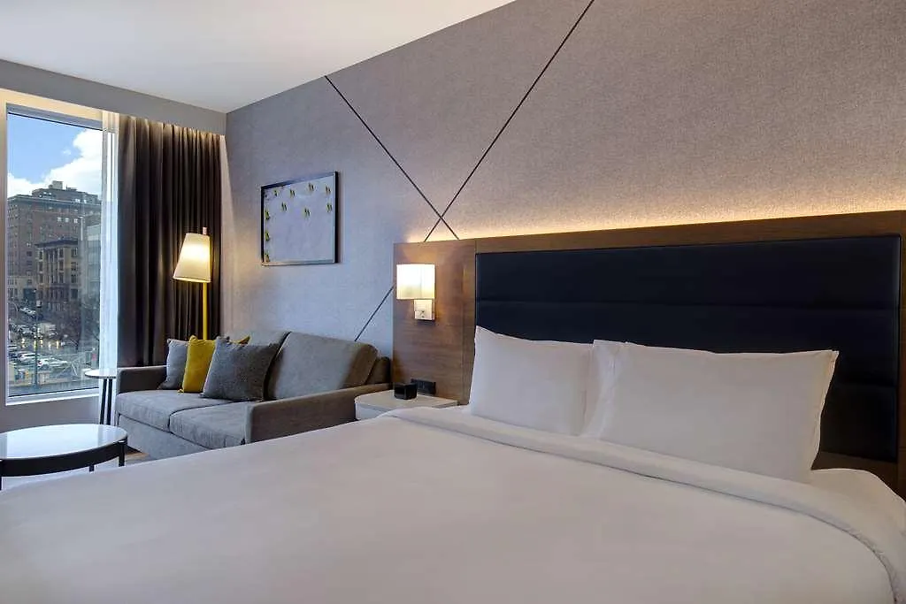 Homewood Suites By Hilton Montreal Downtown