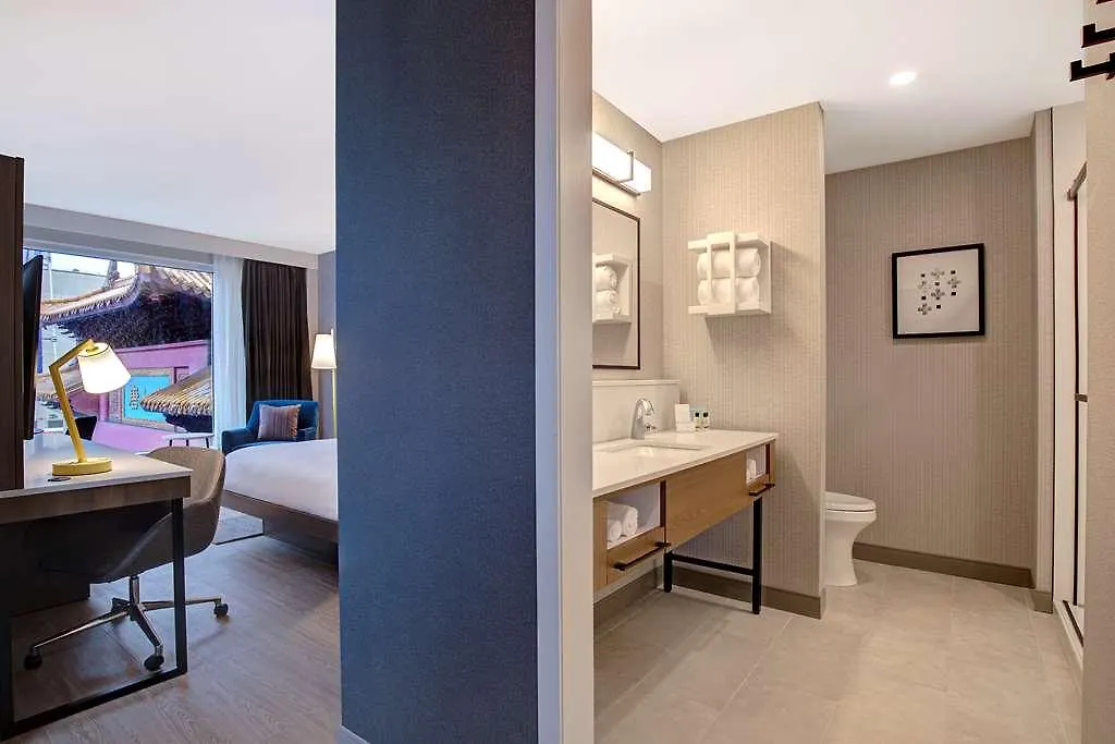 Homewood Suites By Hilton Montreal Downtown 3*,  カナダ