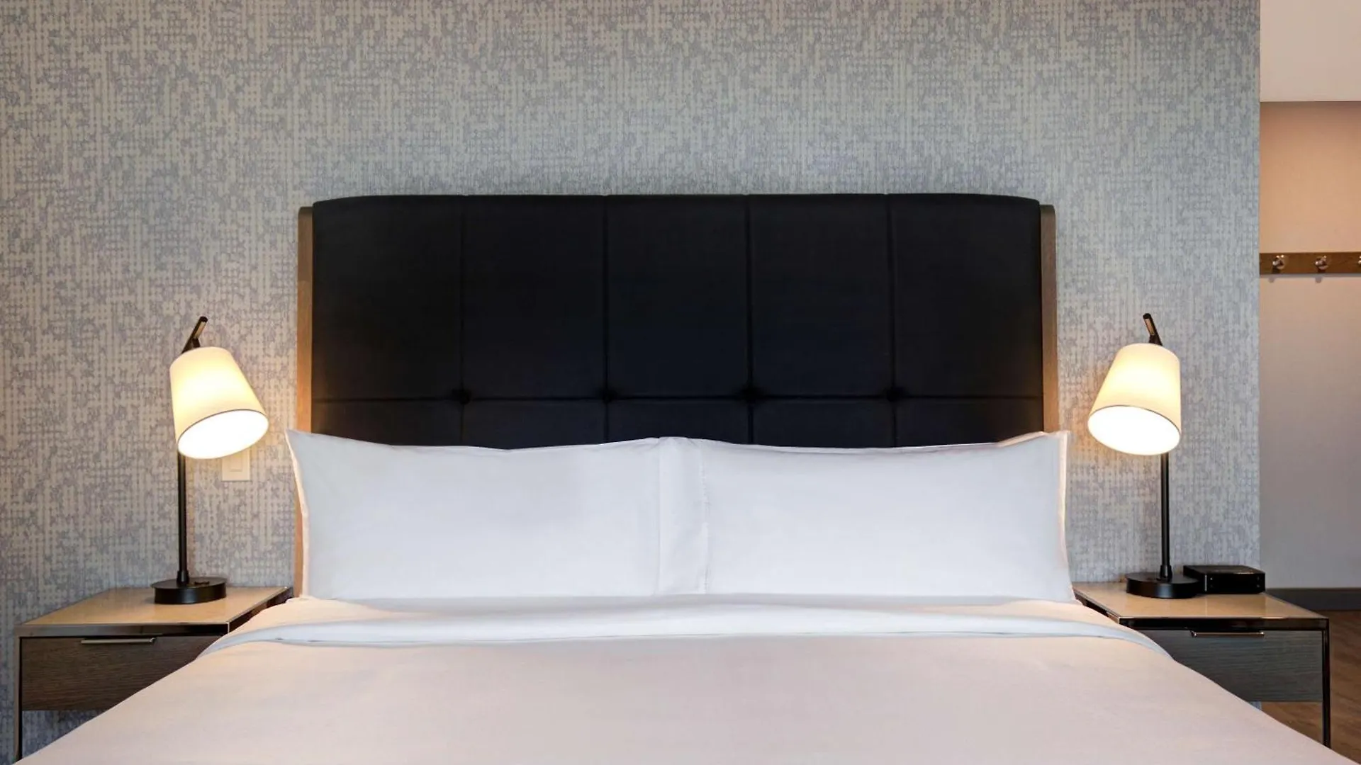 Hotel Homewood Suites By Hilton Montreal Downtown