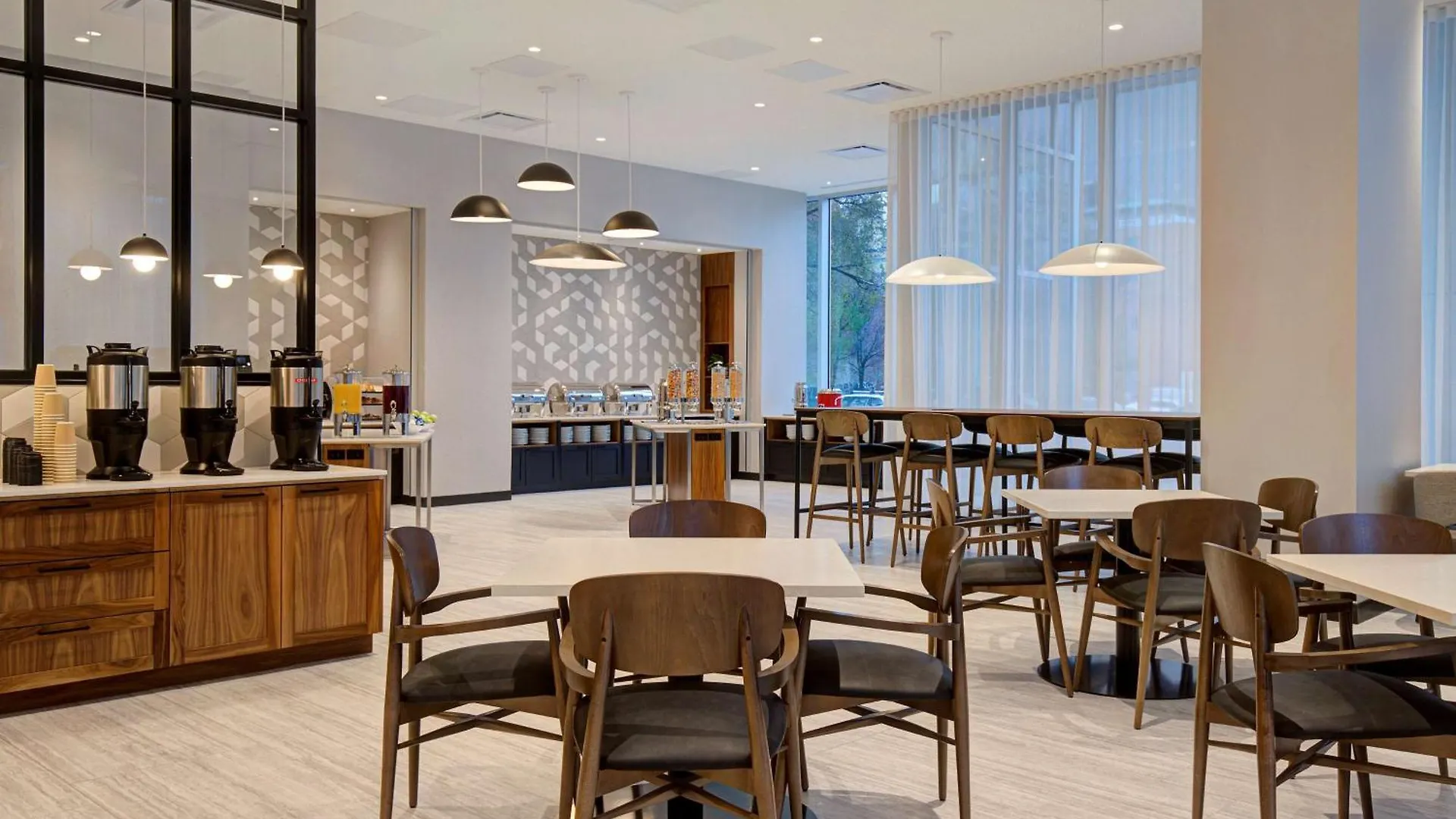 Homewood Suites By Hilton Montreal Downtown 3*,